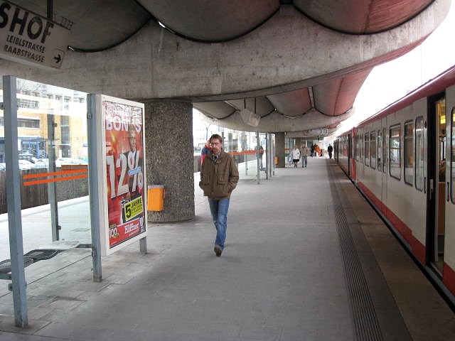 U-Bahnhof Eberhardshof Wõ