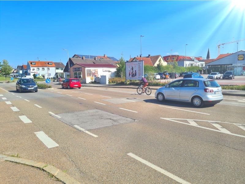 Kelheimwinzerstr. - Lebensmittelgeschäft VS (Lidl)