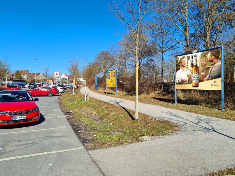 Altdorfer Str. - Am Ziegelanger Parkplatz Süd, rechts