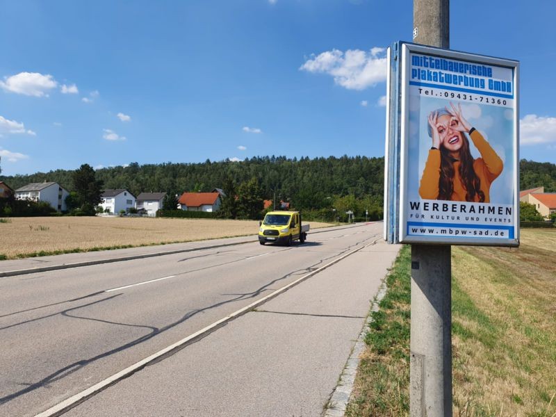 Hoher-Bogen-Str. - 3. Masten nach der Polizei STE