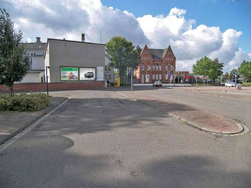 Am Bahnhof/Bahnhofstr  68-70