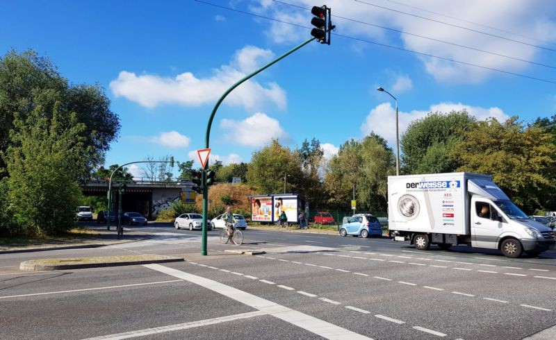 Horstweg  82 li/Abfahrt Nuthestr gg