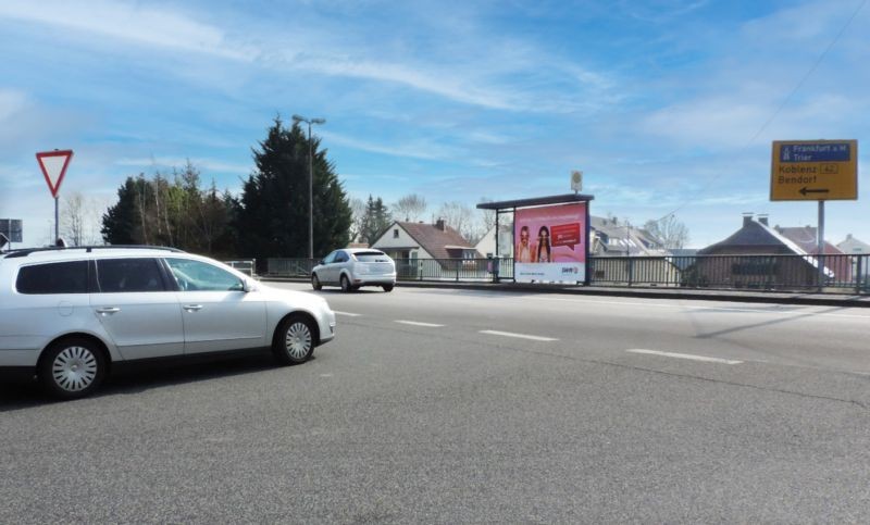 Mittelweg  21 li/Rastenburger Str nh/Hst Grüber ew