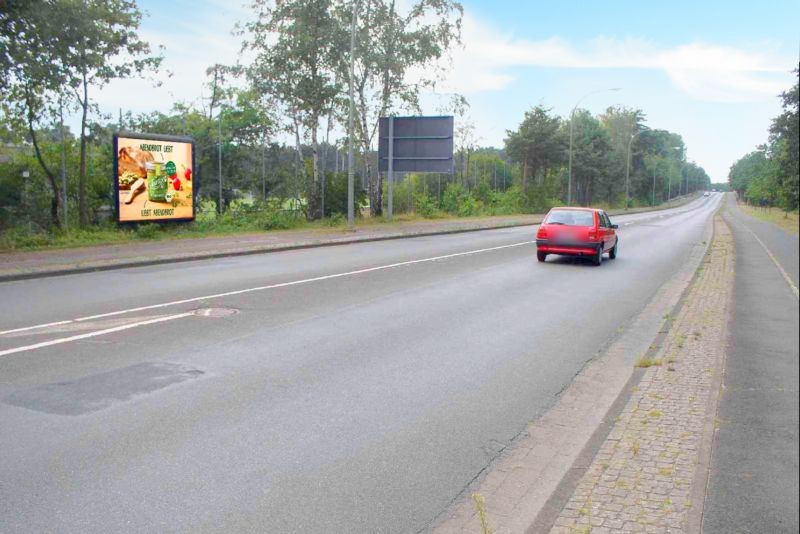 Alfred-Bessler-Str   1 re/Sportplatz Eysselheide