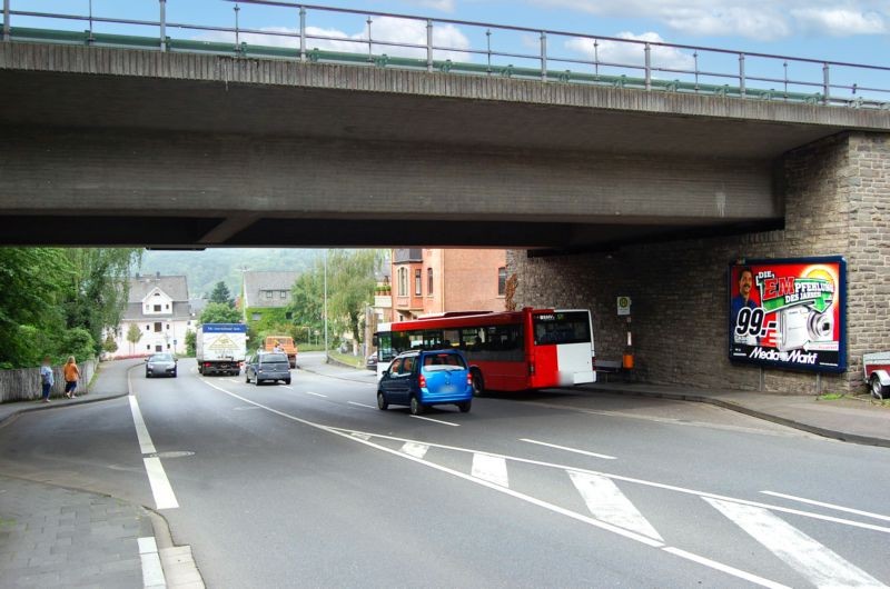 Rheinhöhenweg   3 li Ufg