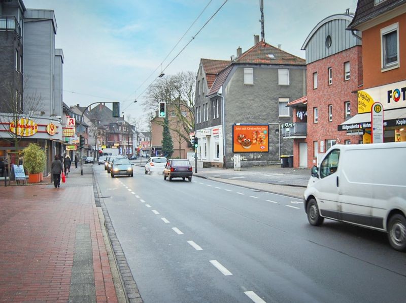 Ickerner Str  63 re/Marktplatz