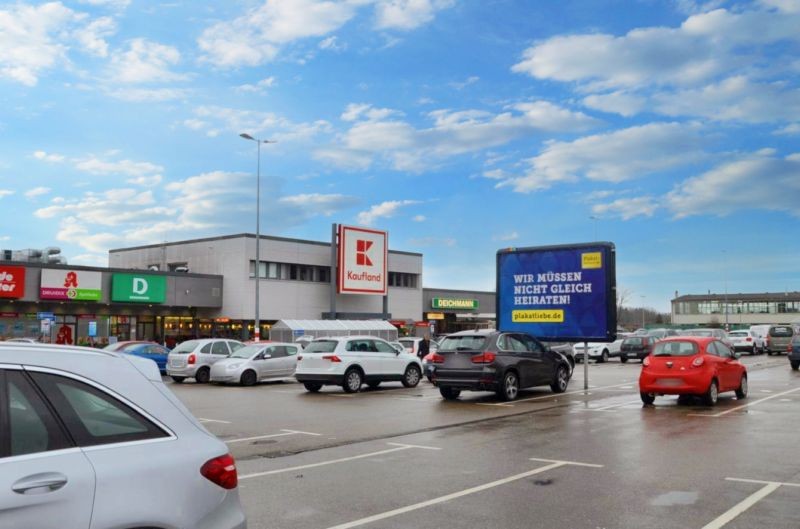 Friedrichshafener Str. 39 Kaufland Eing.