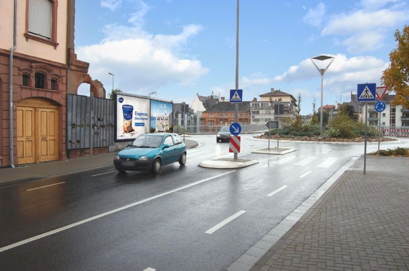 Friedrich-Ebert-Str   2 re/Gutenbergstr nh