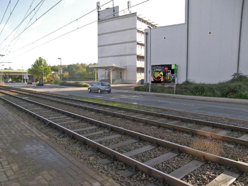 Berliner Str   1-3 re/Eichendorffstr gg HST Hermann-Ehlers-Allee