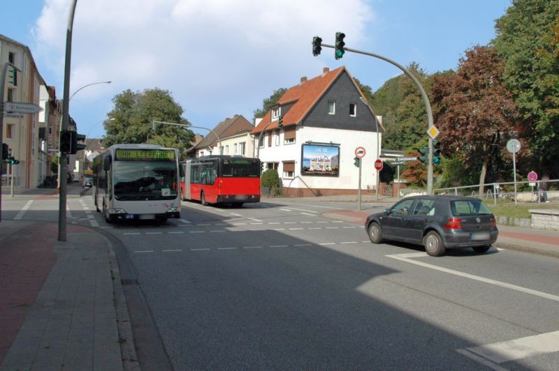 Holtenklinker Str  91 (B 5)/Justus-Brinkmann-Str/Hst Unterm Heinbrunnen