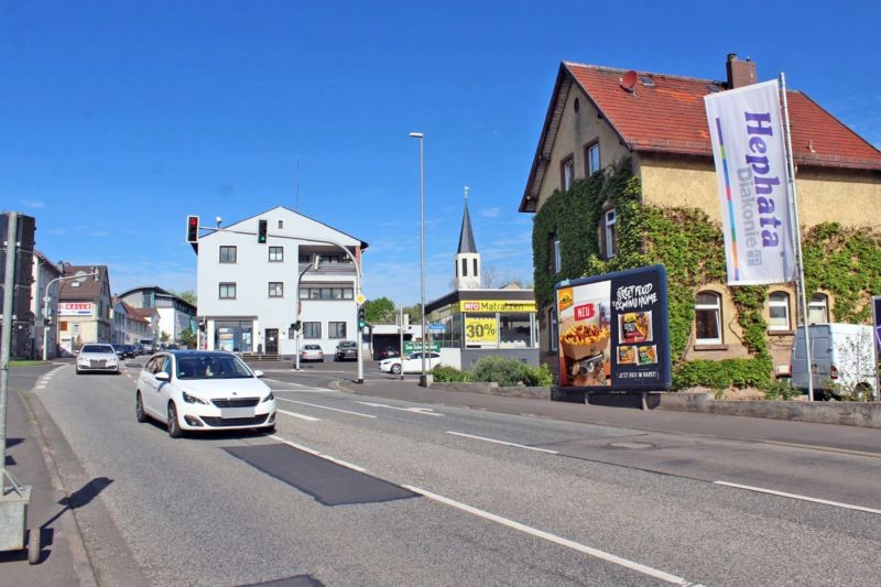 Schellengasse (B 62)/Pfarrwiesenweg 3 nh