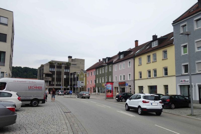 Kleiner Exerzierplatz   8-9/Nibelungenplatz gg