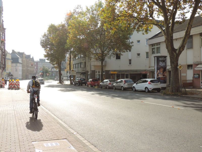 Andernacher Str/Wilhelm-Stöppler-Platz 1