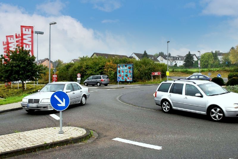 Ziegelweg 1 Rewe Center Einf.