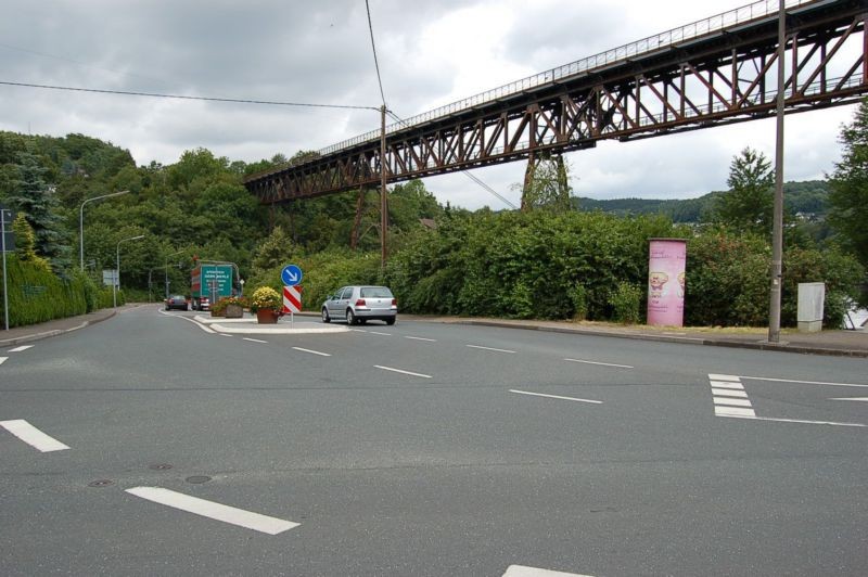 Langenhahner Str/An der Talbrücke