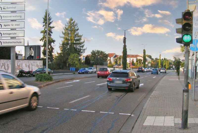 Andernacher Str  65 gg ew/Hofgründchen nh