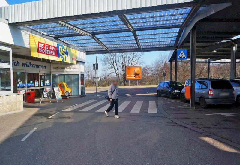 Heerweg 99 E-center Mülln Eing.