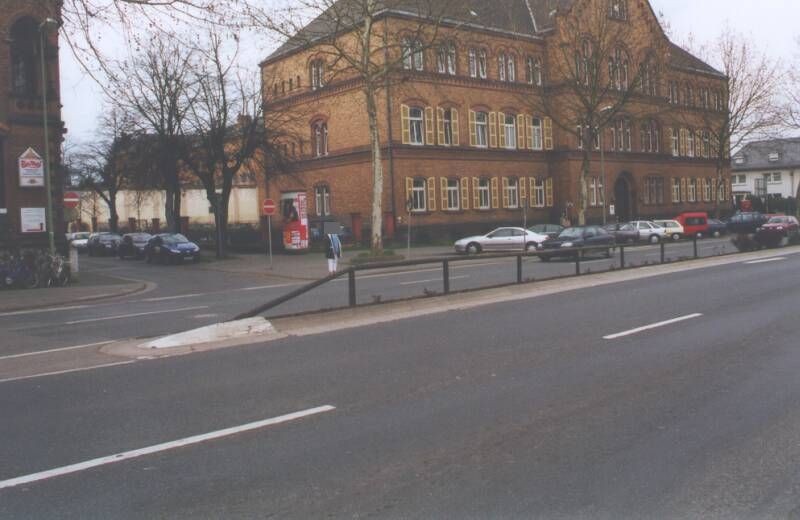 Schiede (B 8)/Josef-Ludwig-Str
