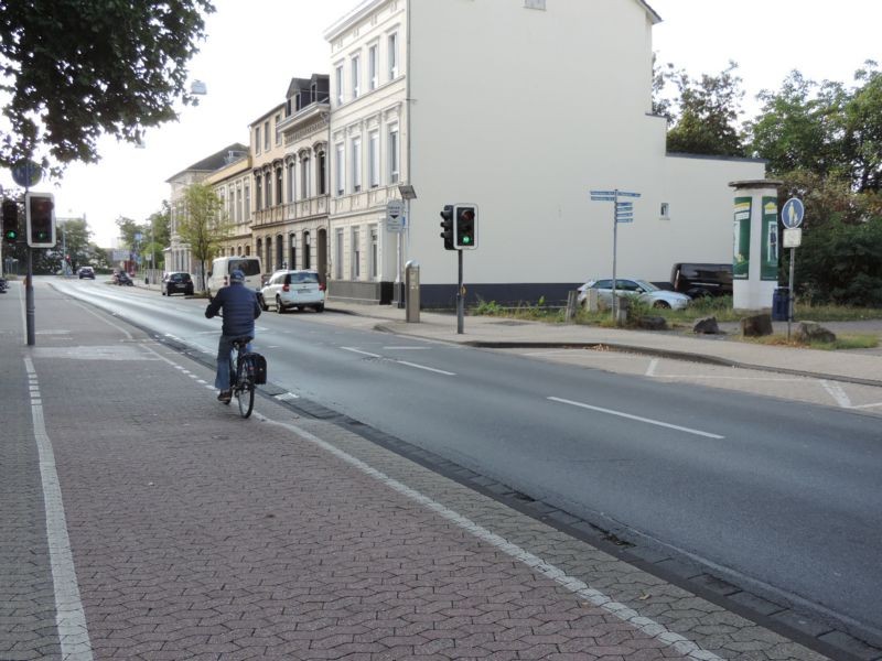 Hermannstr  54 li/Friedrich-Siegert-Str gg