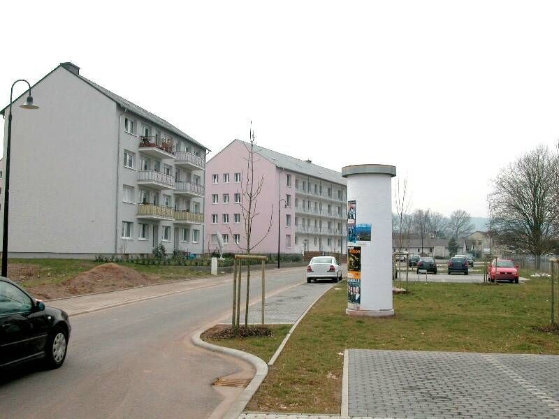 Clara-Viebig-Str   5 gg li/Valeriusstr nh