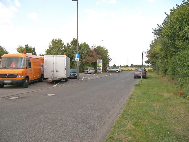 Zur offenen Tür/Am Sportzentrum nh