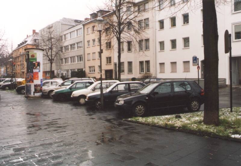 Roonstr  30/Emil-Schüller-Str