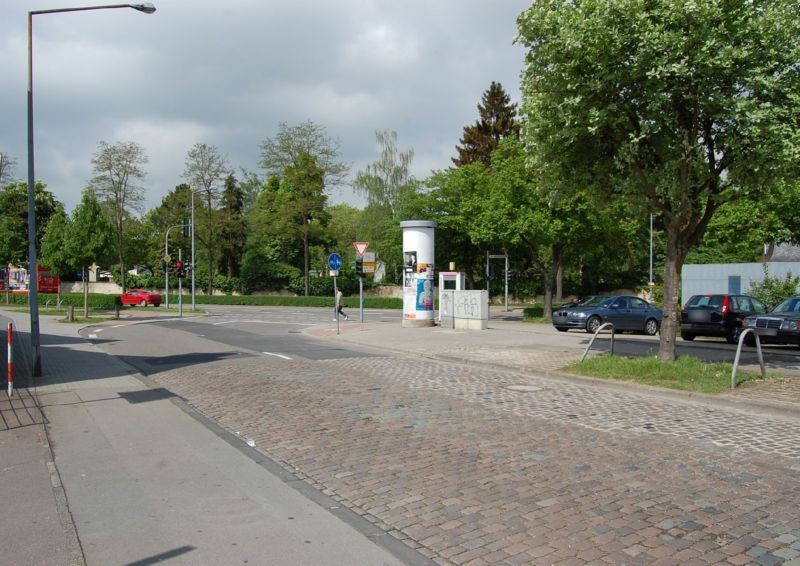 Thyrsusstr/Herzogenbuscher Str