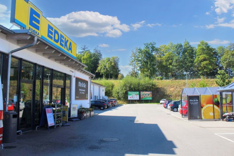 Weghofstr. 6 Edeka Eing.