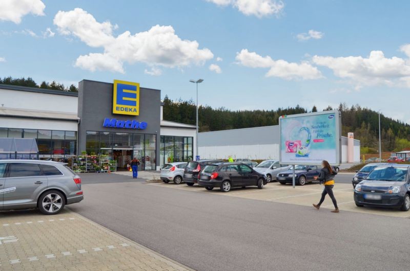 Industriestr. 14 Edeka Höhn Eing.
