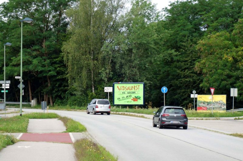 Wiener Str/Bayrisch Haibach gg (St 2125)/Sportplatz nh