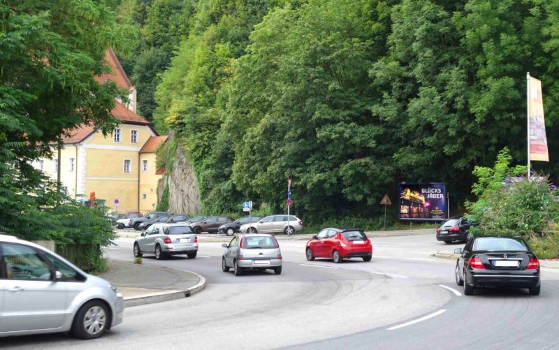 Ferdinand-Wagner-Str (B 12)/Ilzbrücke nh