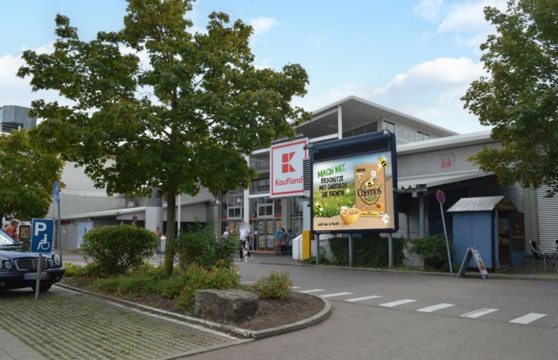 Raiffeisenstr. 22 Kaufland Eing.