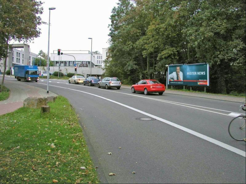 Spitzmühle (P) gg li/Bernhardstr nh