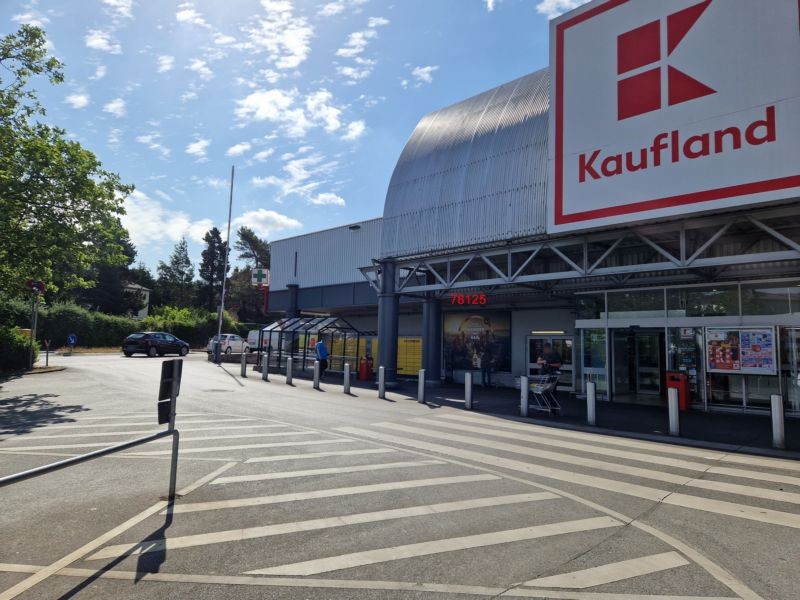 Refrather Weg 1 Kaufland Eing.