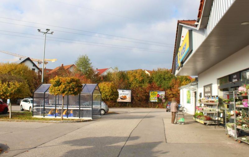 Ziegelfeldstr. 3 Edeka Huber Eing.