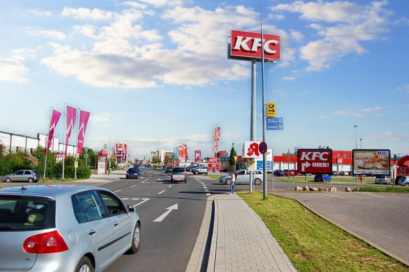 Emil-Kemmer-Str. 2 Kaufland Einf.