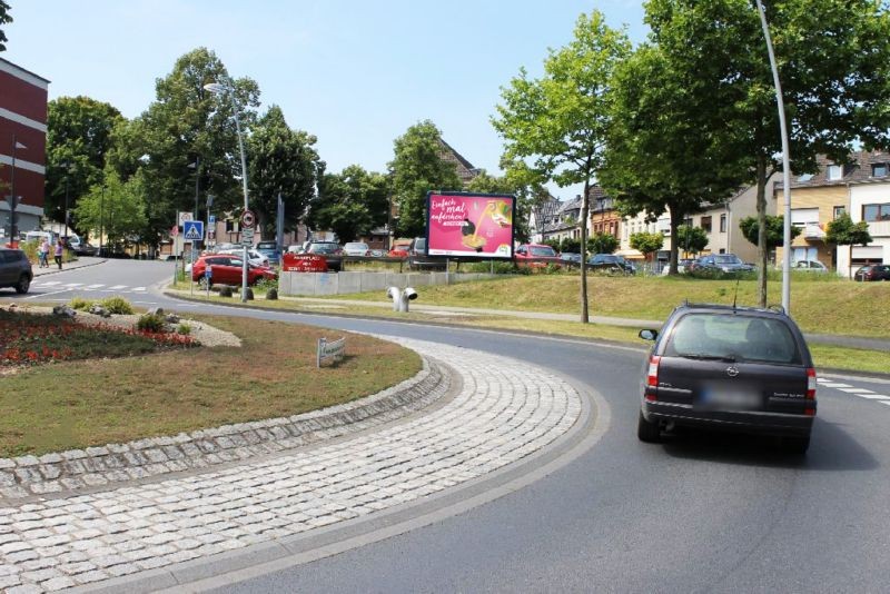 Konrad-Adenauer-Allee/Berliner-Platz