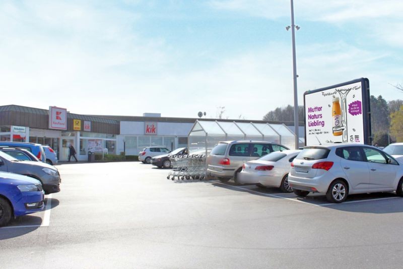 Holzener Str. 1-13 Kaufland Eing.