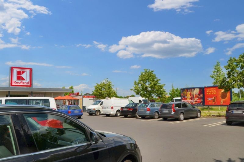 Turnierplatzweg 1 Kaufland Eing.