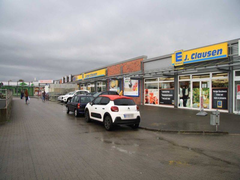 Ostenfelder Str. 70 Edeka Clausen Eing.