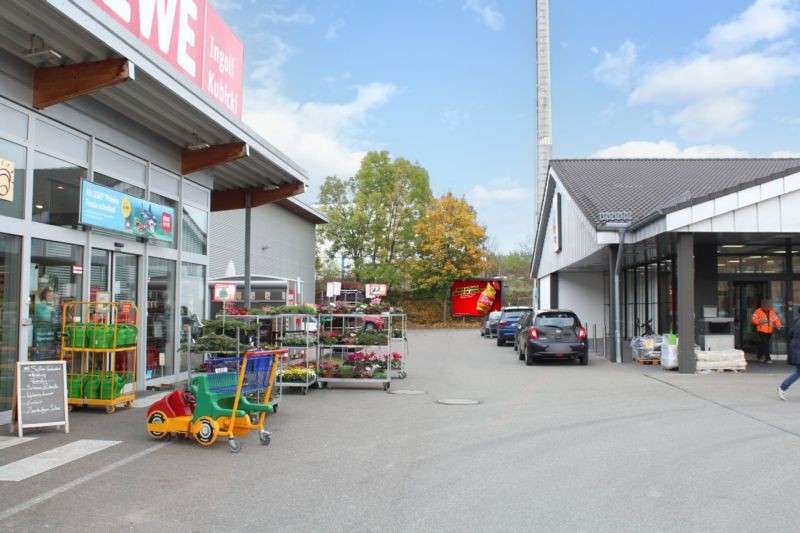 Kirchheimer Str. 84/2 Rewe Seper Eing.