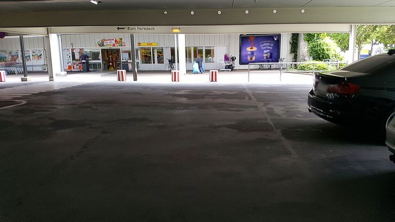 Merowingerstr. 5 Kaufland Eing.