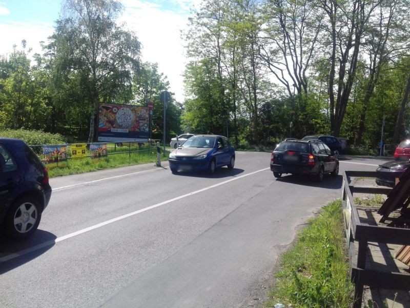 Rönsahler Str/Prämonstratenser Str Bahnübergang Wende re