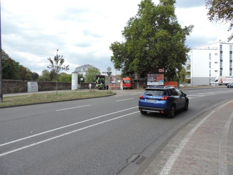 Am Schlosspark/Elfriede-Seppi-Str