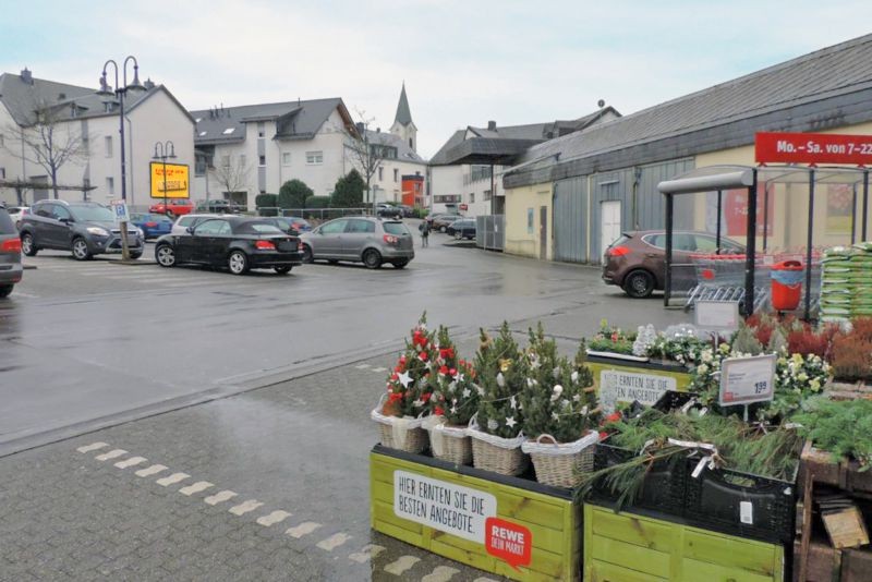 Trierer Str. 6 Rewe Einf.