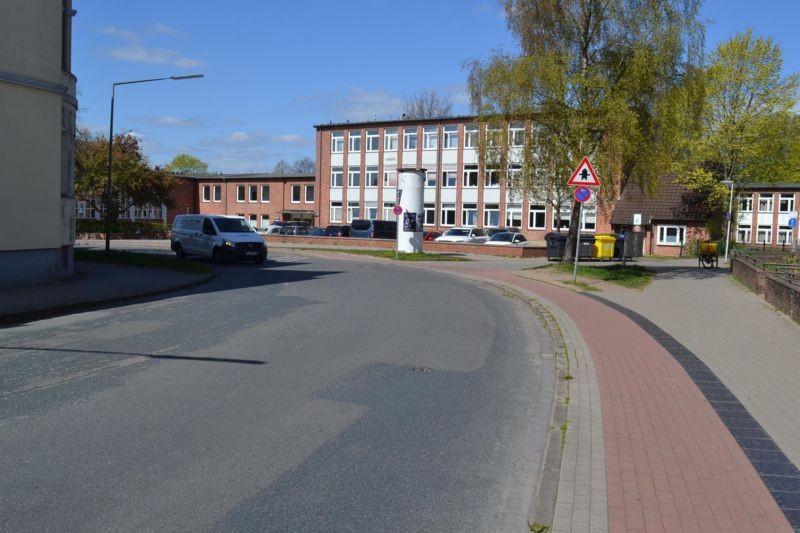 Mommsenstr/Käte-Lassen-Weg