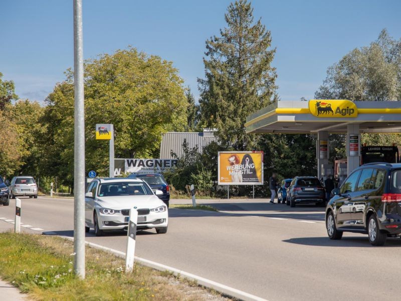 Memminger Str. 35 (B300) quer Agip-Tankstelle