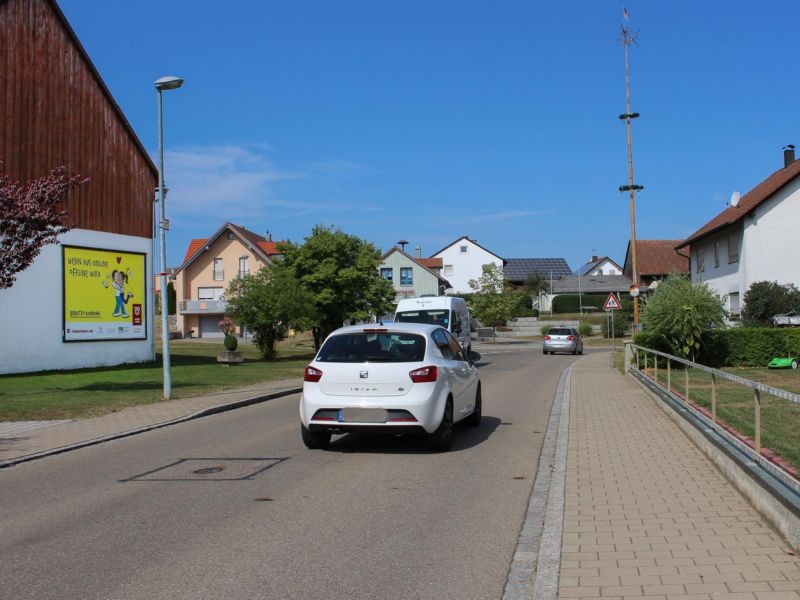 Meckenhausener Str 17 / Jahrsdorfer Weg - Pierheim