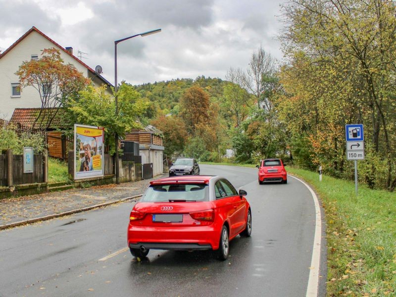 Von-Tetzel-Str (St 2162) li neb Hs-Nr 10 - Artelshofen