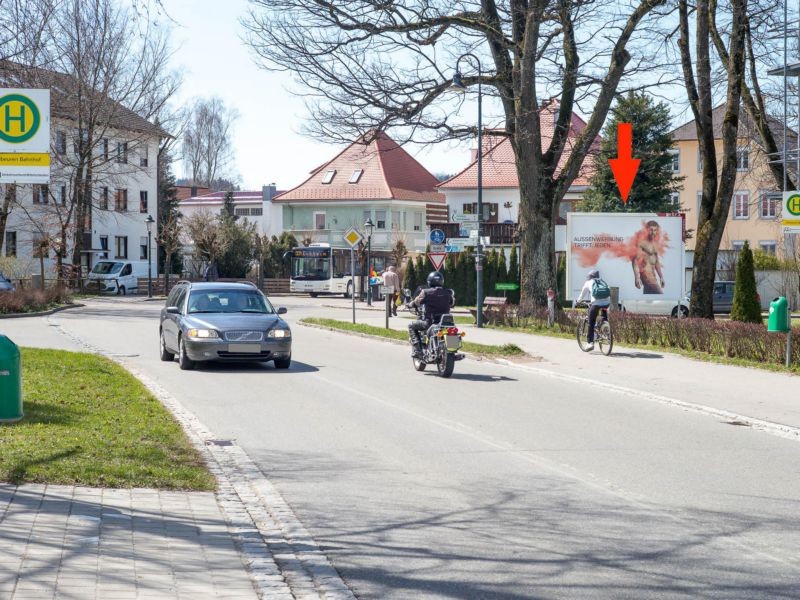 Bahnhofstr (St 2011)/Bahnhofsplatz re ew quer